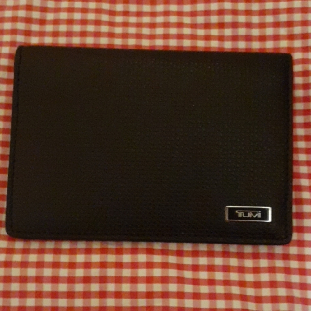 Tumi folding Card Case
